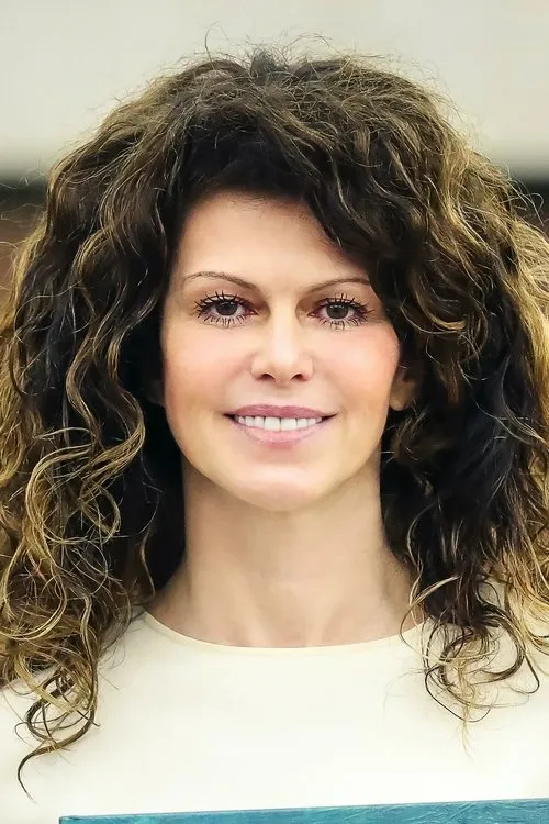 Regina Myannik interpretando a Gerda