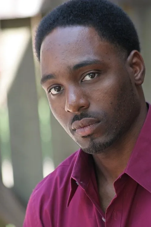 Reginal Varice interpretando a Marcus