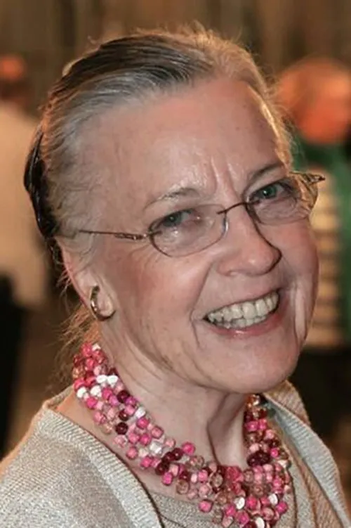 Regine Lutz interpretando a 