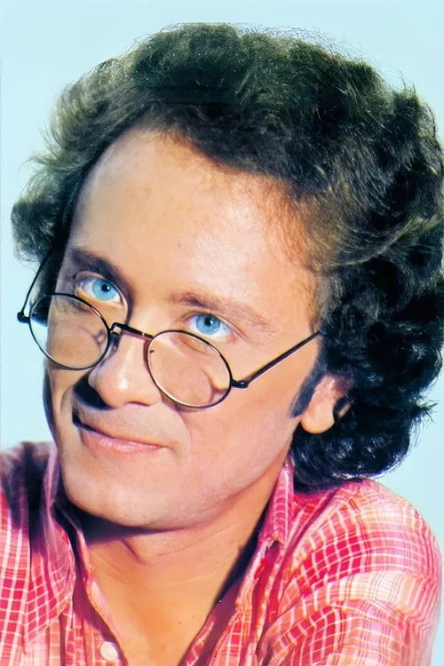 Régis Monteiro interpretando a Egydio