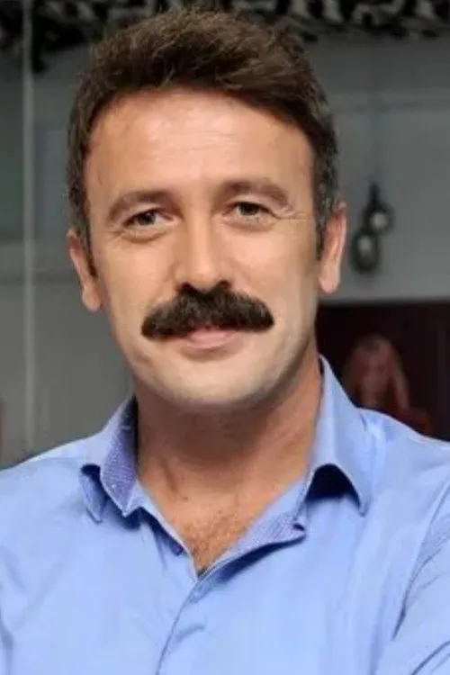 Reha Beyoğlu interpretando a Recep Tayyip Erdogan