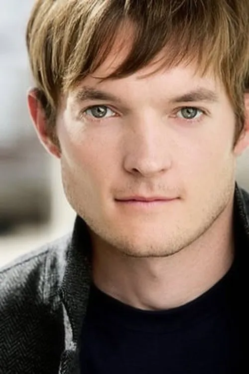 Reid Warner interpretando a Tex Watson