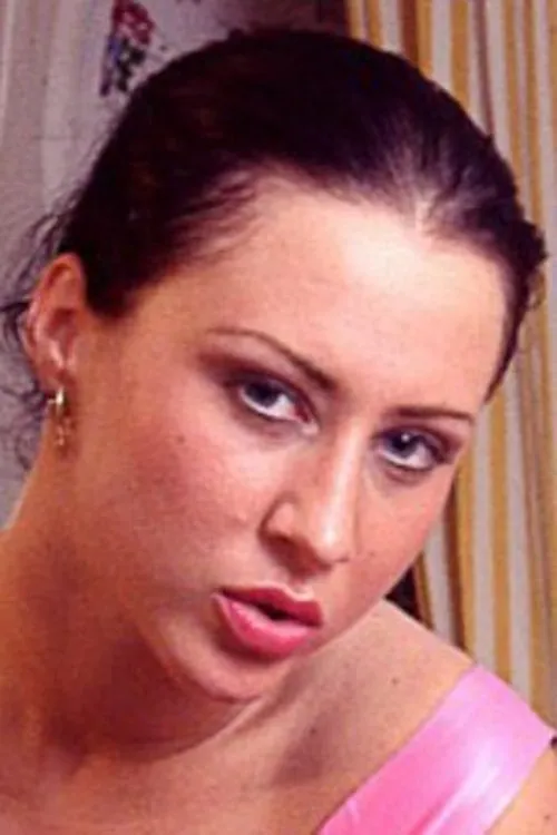 Reka Gabor interpretando a 