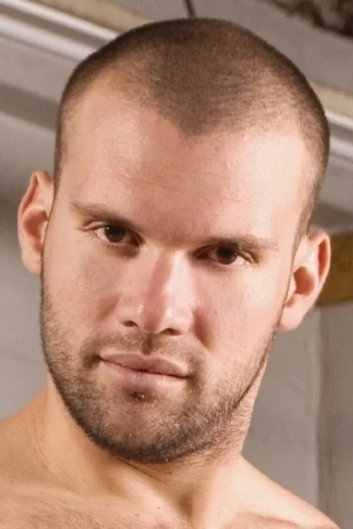 Remy Delaine interpretando a (archive footage)