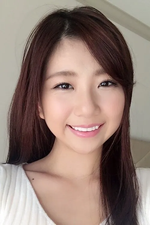 Rena Kiyomoto interpretando a