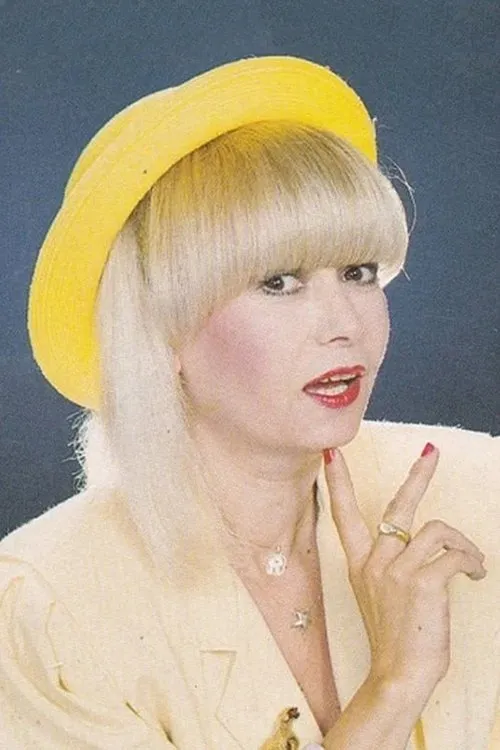 Rena Pagrati interpretando a Margarita