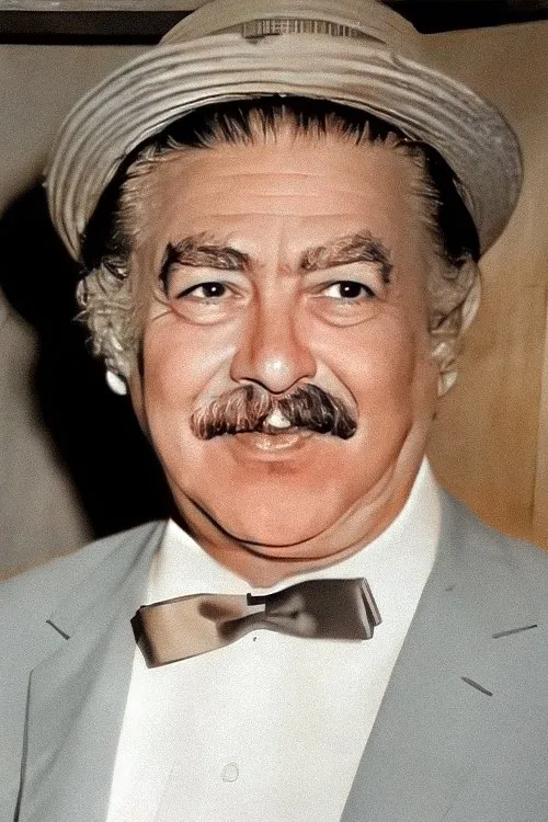 Rüstü Asyali ha trabajado con Renan Fosforoğlu en 2 ocasiones