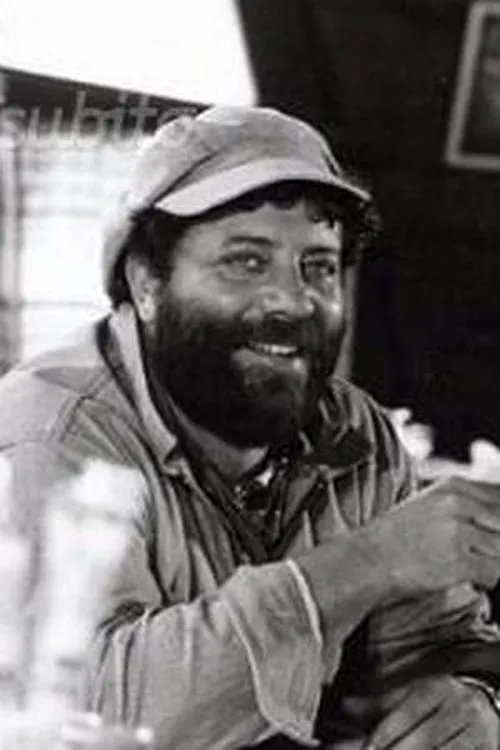 Renato D'Amore interpretando a Attilio