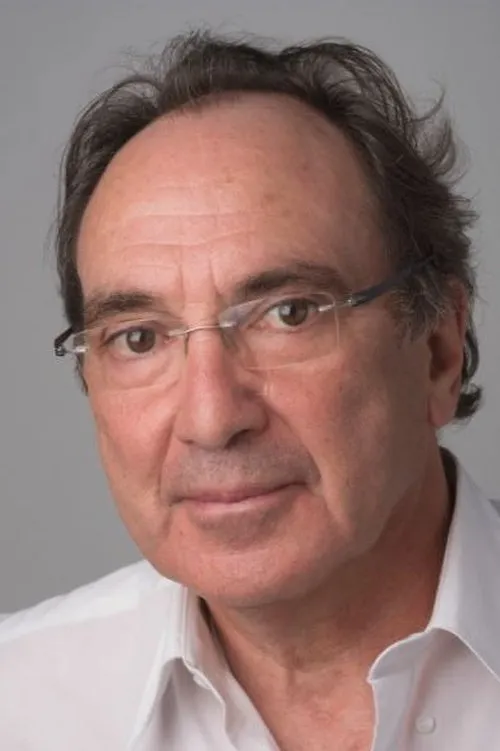 René van Asten interpretando a Korthals