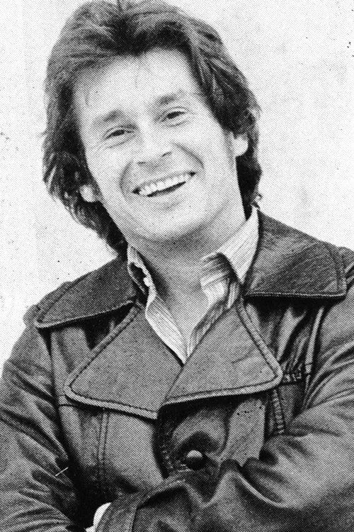 Renzo Martini interpretando a Notar