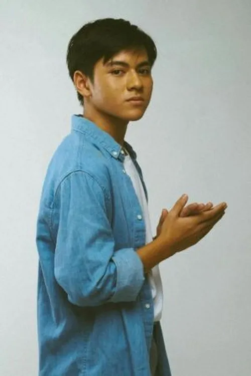 Rey Bong interpretando a Jun