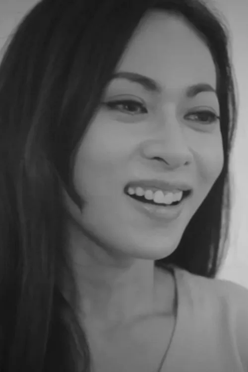 Rhani Pribadi interpretando a