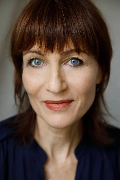 Kate Agnew ha trabajado con Rhondda Findleton en 1 ocasiones