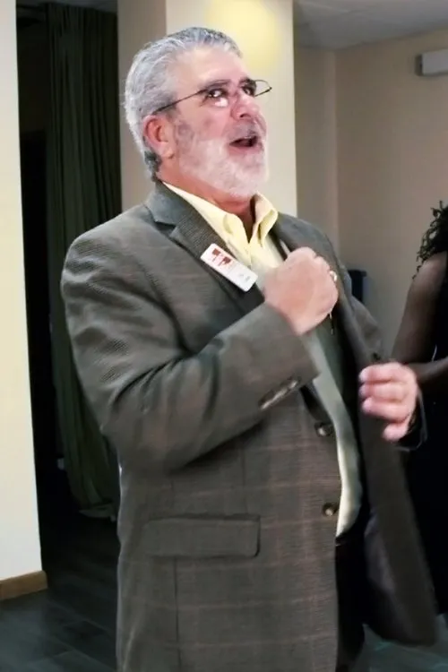 Kelli Johnson ha trabajado con Ric Castro en 1 ocasiones