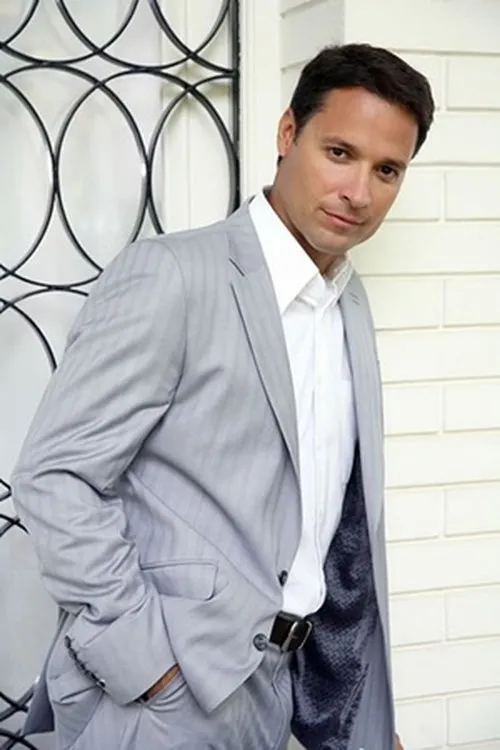 Ricardo Álamo — personaje: Eduardo Montalbán