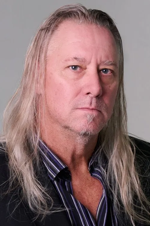 Kesia Elwin ha trabajado con Rich Hopkins en 1 ocasiones