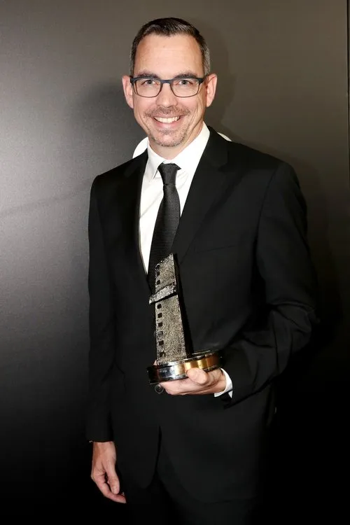 Richard Bluff en su biografía y filmografía