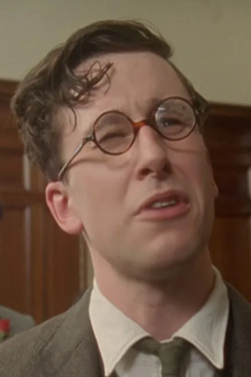 Richard Garnett interpretando a Robert