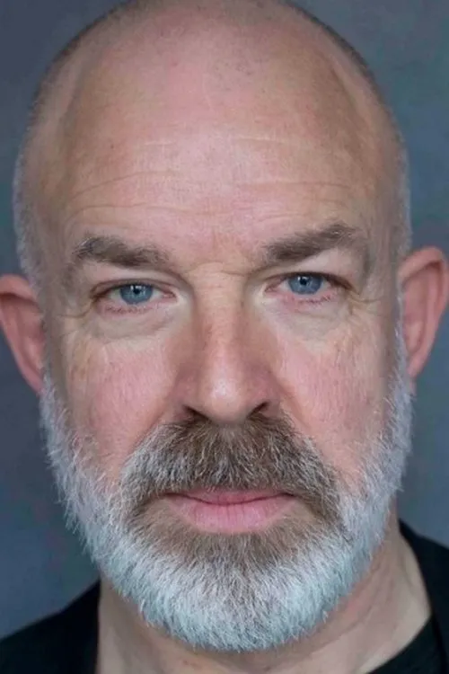 Richard Heap interpretando a Sergeant Wilks