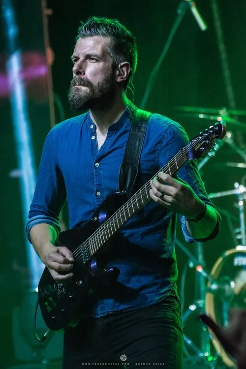 Diego Tejeida ha trabajado con Richard Henshall en 2 ocasiones