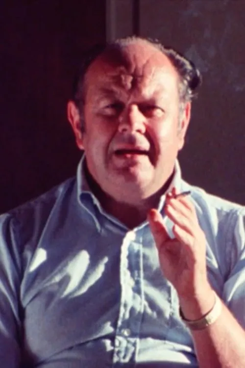 Richard Hugo interpretando a Himself