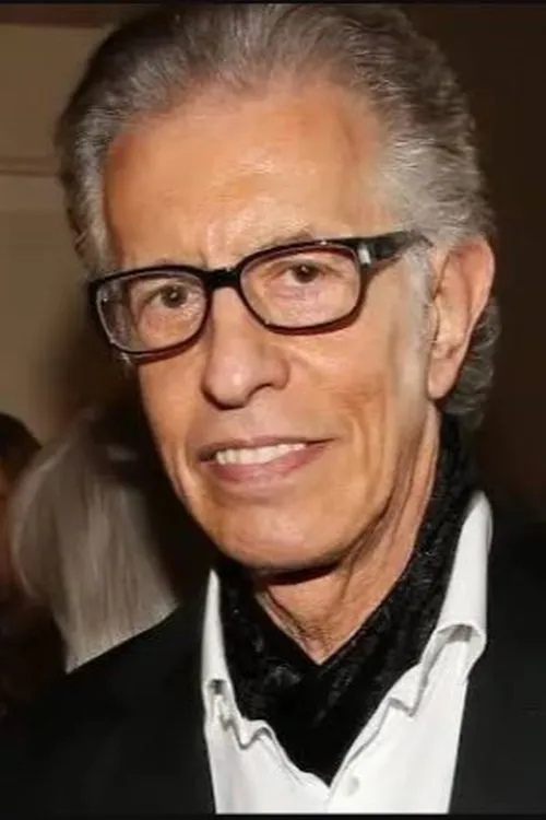 Richard Perry interpretando a Himself