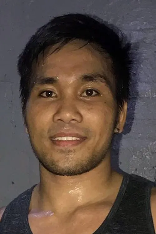 Richard Pumicpic interpretando a Self