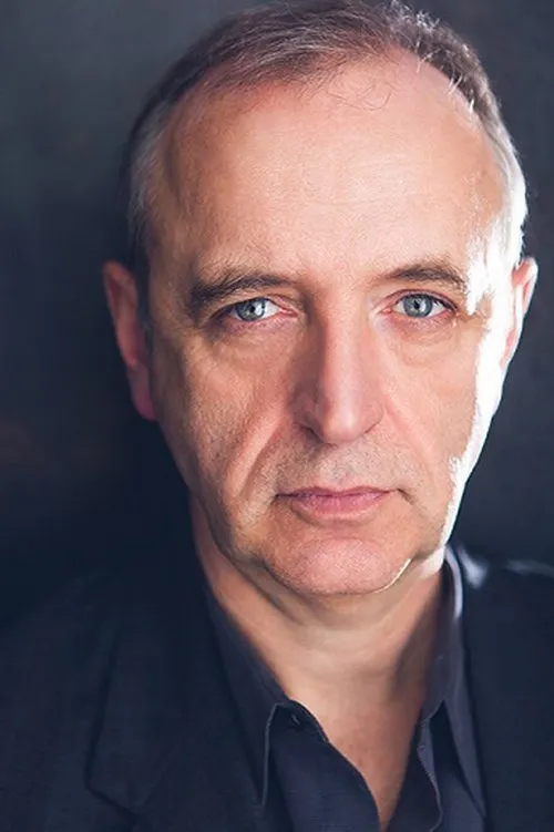 Richard Toth interpretando a Ludwig