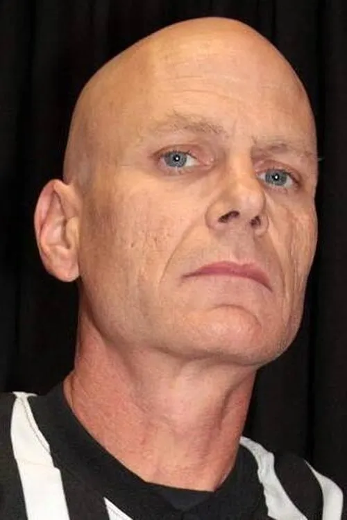 Rick Knox interpretando a Rick Knox