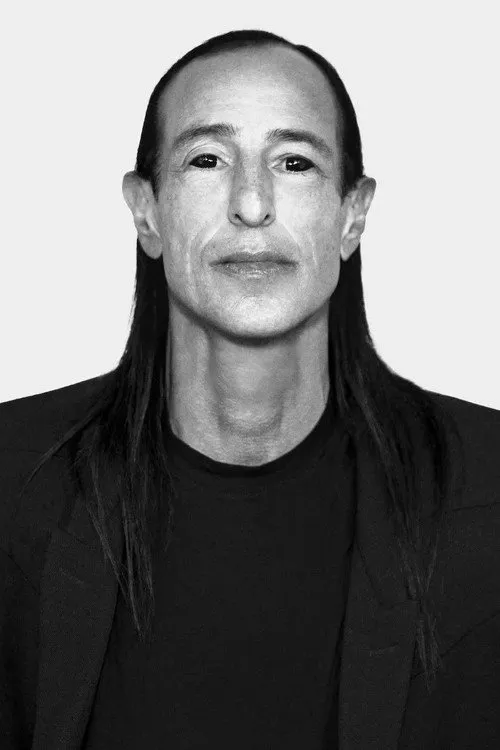 Raf Simons ha trabajado con Rick Owens en 1 ocasiones