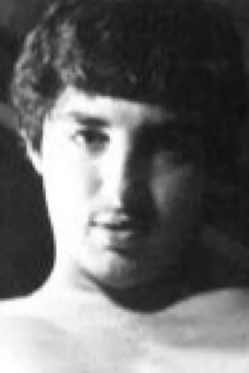 Rick Peters interpretando a Mooch