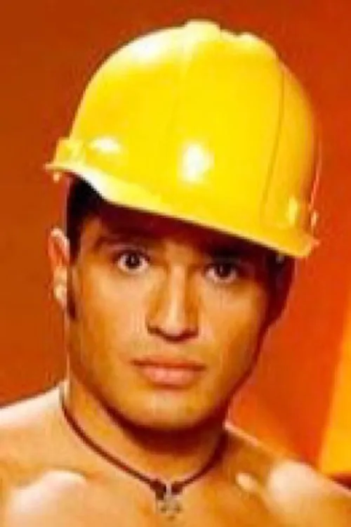 Ricky Powers interpretando a