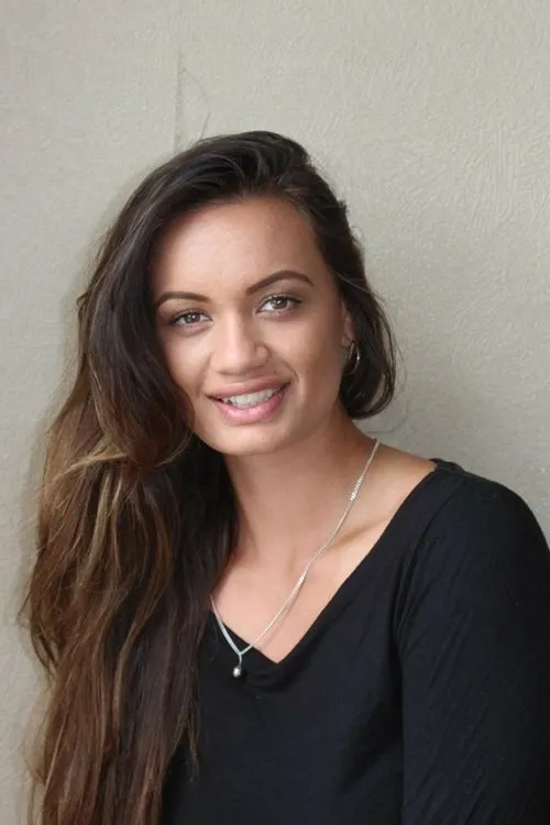 RickyLee Waipuka-Russell interpretando a Te Haeata