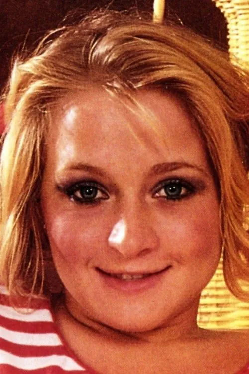 Rikki Blake interpretando a Margo