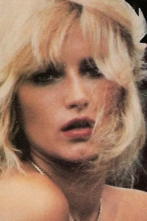 Rikki Harte interpretando a Herself