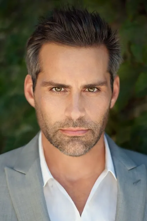 Maria Bertrand ha trabajado con Riley Schmidt en 1 ocasiones