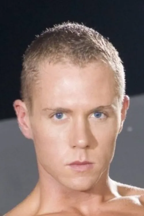 Riley Scott interpretando a 