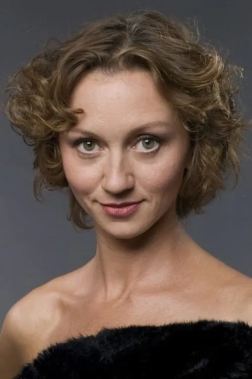 Римма Зюбіна interpretando a 