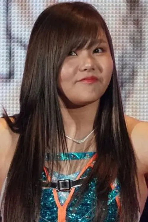 Rin Kadokura interpretando a