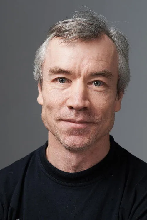 ?????? ????????? ha trabajado con Ринат Ибрагимов en 2 ocasiones