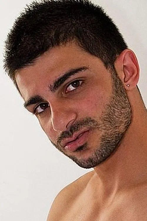 Rio Silver interpretando a