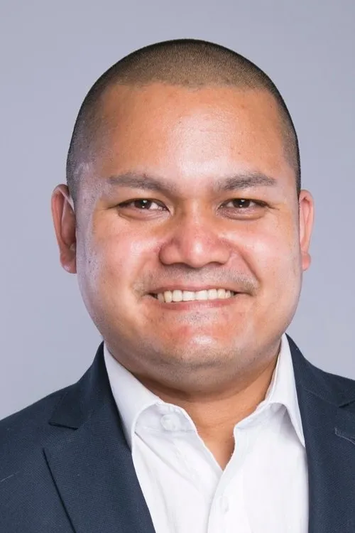 Rishi Ghosh interpretando a Himself