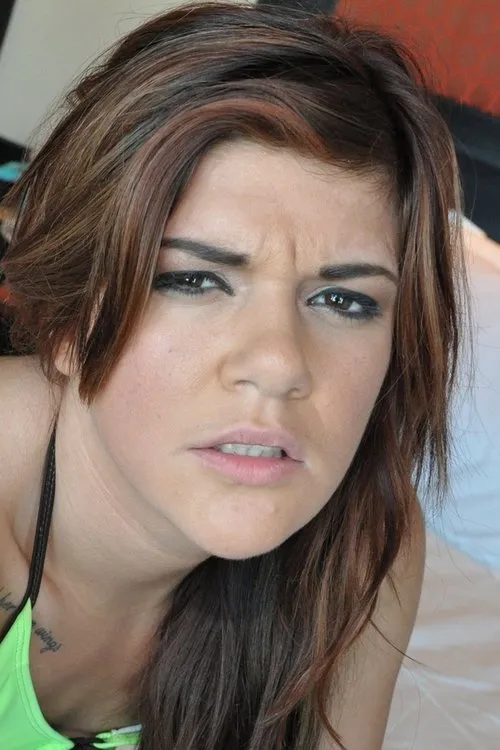 Rissa Maxxx interpretando a (archive footage)