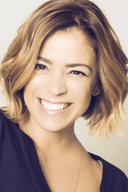 Rita Ferro Rodrigues — personaje: Apresentadora TV