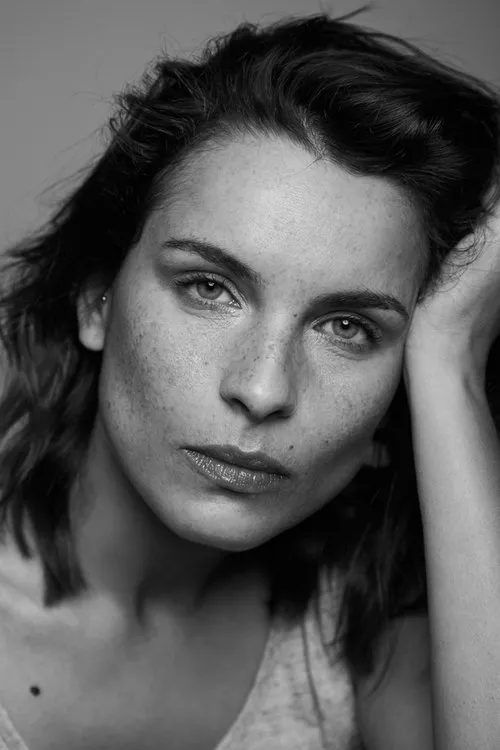 Rita Martins interpretando a Diana