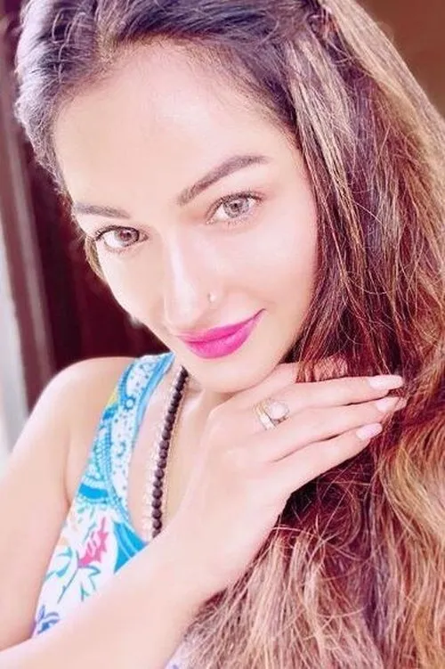 Ritika Anand interpretando a Anarosa