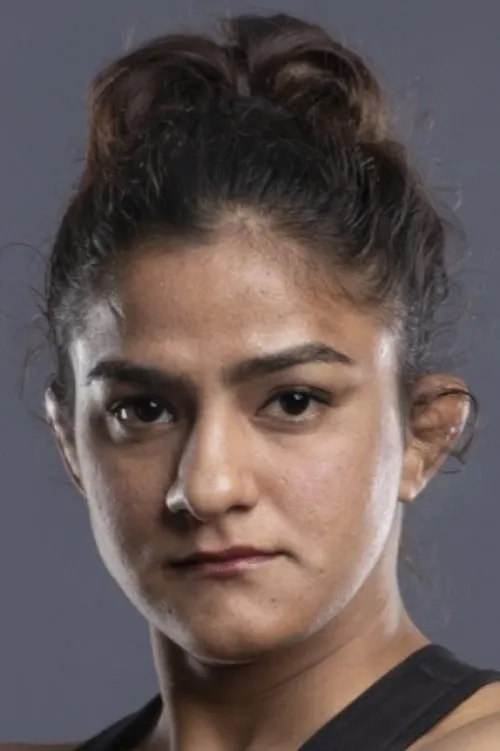 Ritu Phogat interpretando a Self