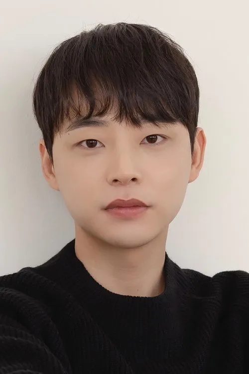 Ro Jong-hyun — personaje: Joo Yoon-soo