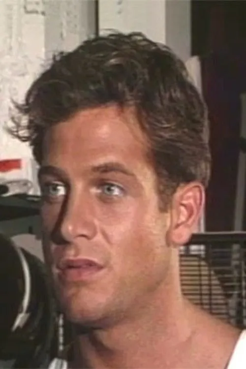 Rob Banks interpretando a 