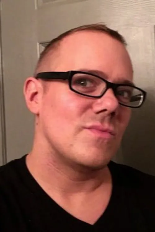 Rob Naylor interpretando a Rob Naylor